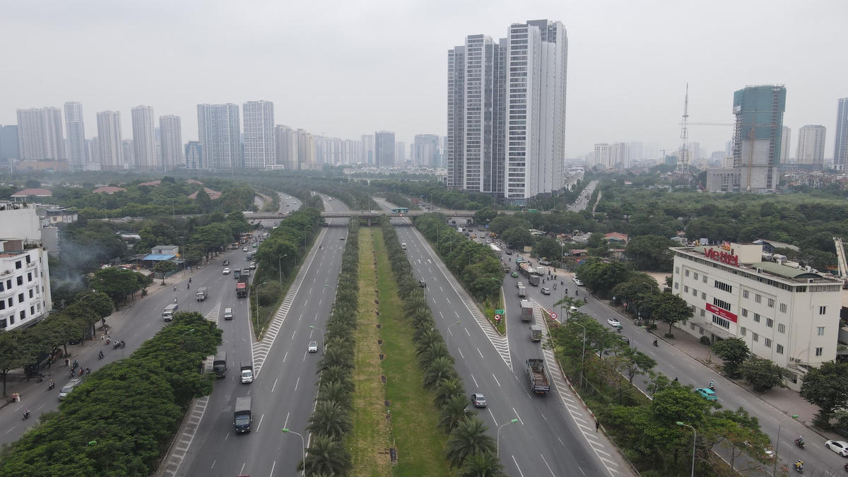 Đại lộ Thăng Long là trục hướng tâm nối liền trung tâm Hà Nội với chuỗi đô thị phía Tây và các tuyến giao thông quan trọng như đường vành đai 2, 3, 4, quốc lộ 21A...
