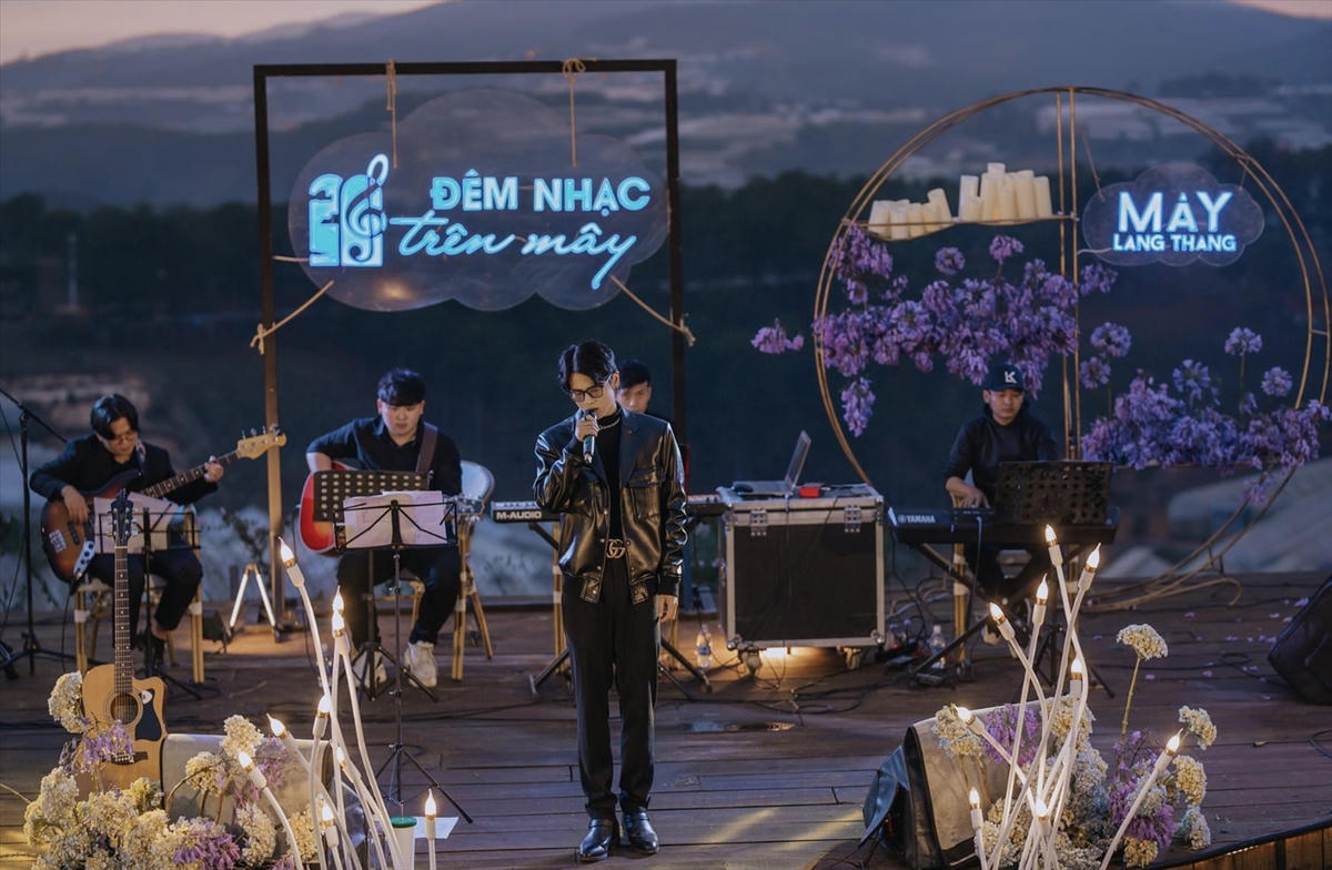 “Đêm nhạc trên mây” tại Đà Lạt thu hút nhiều khán giả trẻ. Nguồn: VH.