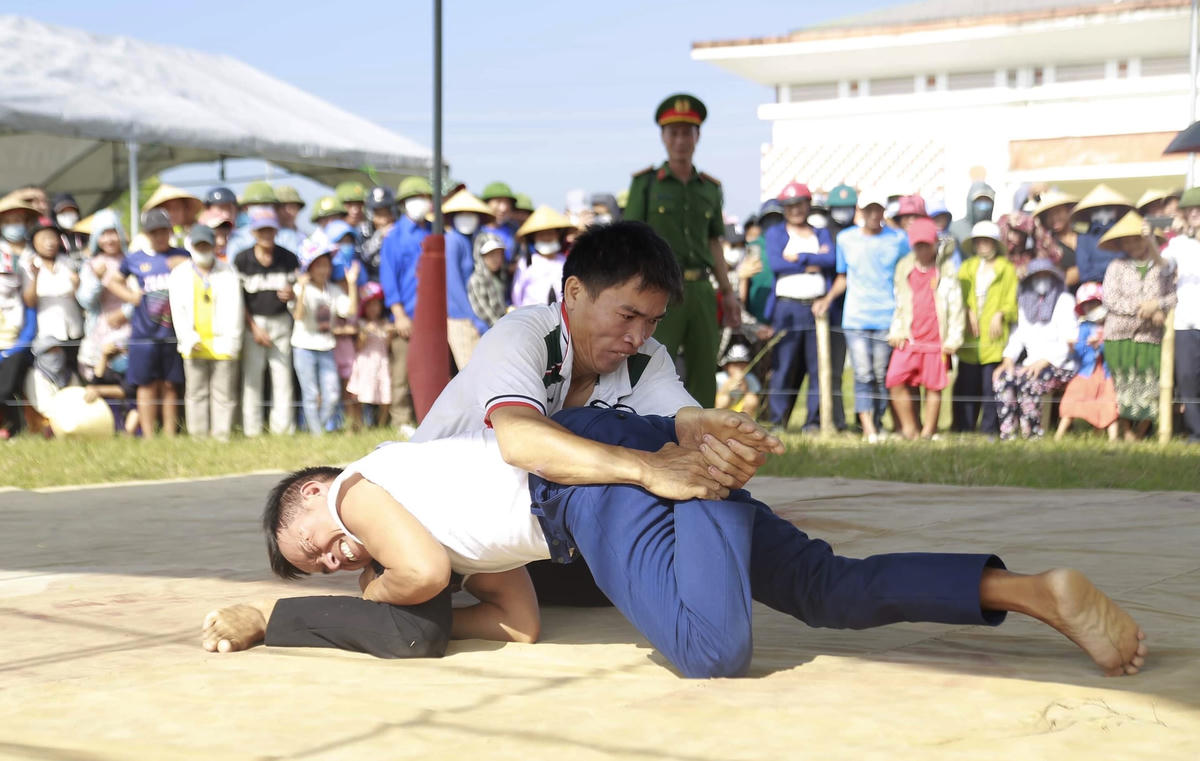 Lễ hội cũng khơi dậy nhận thức đối với mọi tầng lớp nhân dân về lợi ích, vai trò của thể dục thể thao trong việc nâng cao sức khỏe, góp phần đào tạo con người phát triển toàn diện trong giai đoạn mới.