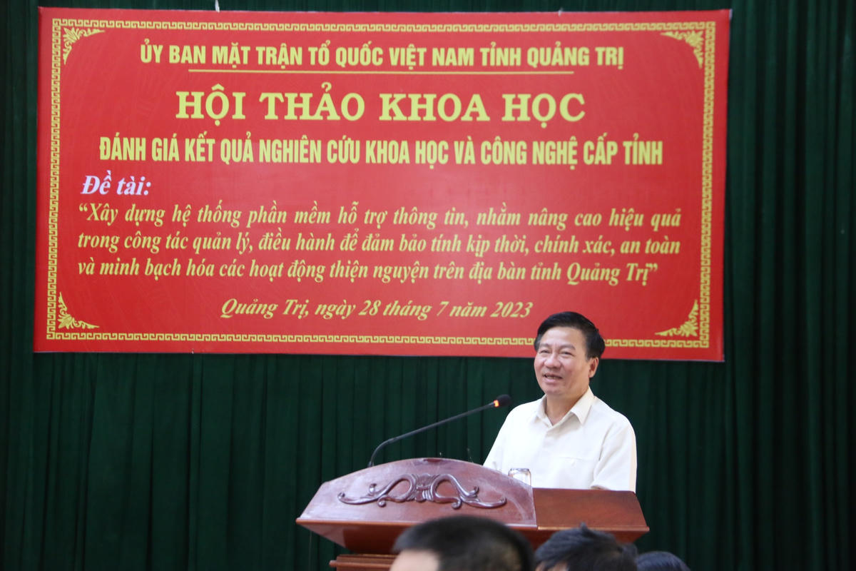 Ông Đào Mạnh Hùng phát biểu tại hội thảo.  