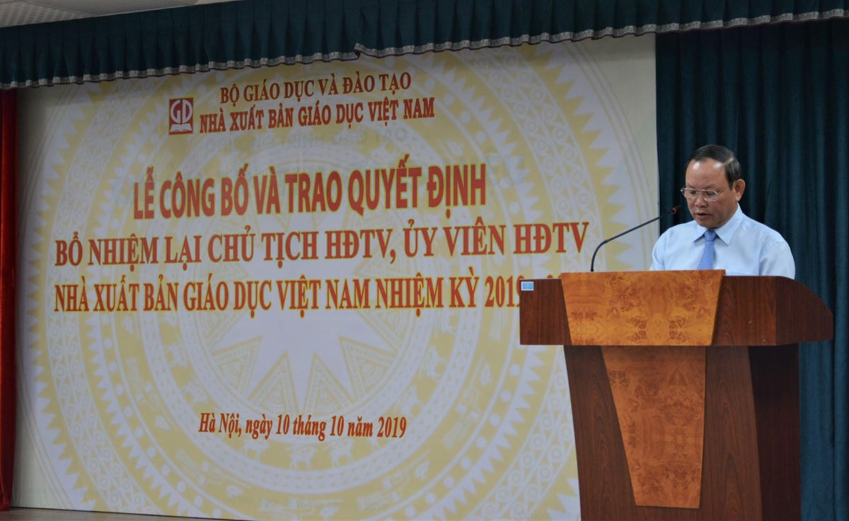 Ông Nguyễn Đức Thái, Chủ tịch Hội đồng thành viên NXB Nhà xuất bản Giáo dục Việt Nam bị kỷ luật bằng hình thức cảnh cáo.