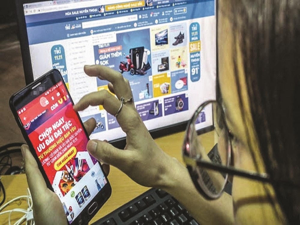Việc mua bán trên mạng xã hội diễn biến phức tạp và thiếu sự kiểm soát chặt chẽ.