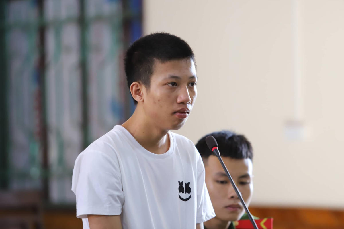 Bị cáo Nguyễn Văn Phong tại phiên xử.