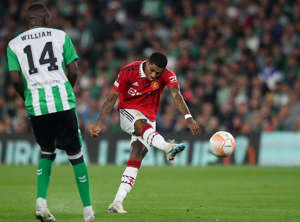 Marcus Rashford tỏa sáng với bàn mở tỉ số. Ảnh: Reuters.