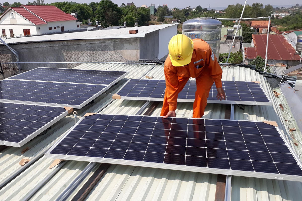 Điện mặt trời mái nhà ngày càng phát triển.