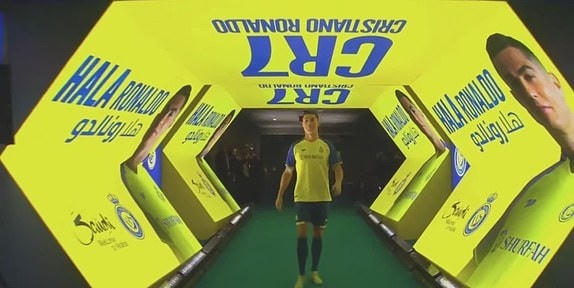 Ronaldo ra mắt hơn 25.000 cổ động viên của CLB Al Nassr