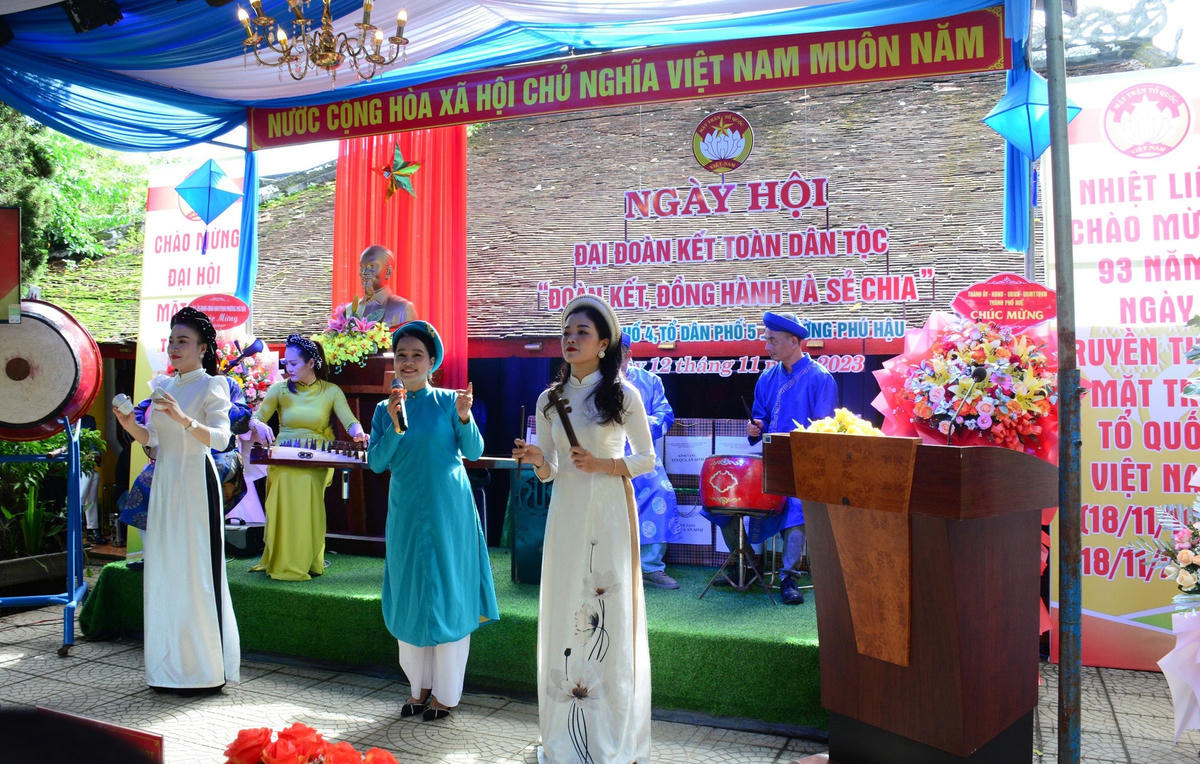 Một tiết mục văn nghệ tại Ngày hội.