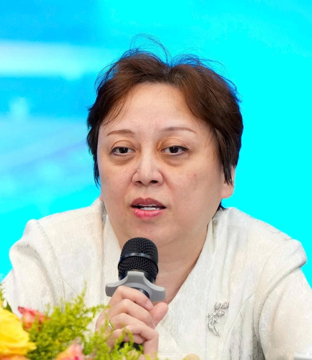 Ba Pham Khanh Phong Lan