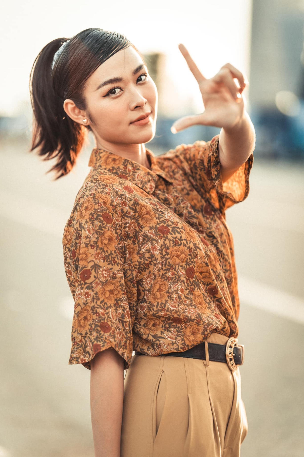 Tuy không xuất thân trong gia đình có truyền thống nghệ thuật nhưng từ nhỏ Bảo Ngọc đã bén duyên với môn nghệ thuật thứ 7. 