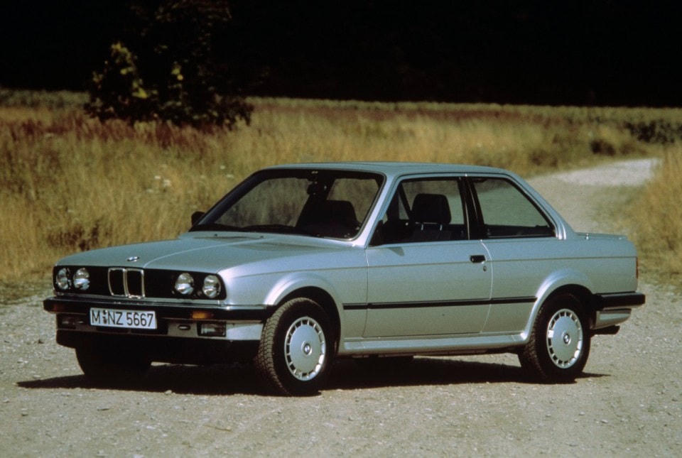 Với tốc độ tối đa 135 dặm/giờ, BMW 325 có thể tăng tốc từ 0 lên 62 dặm/giờ trong 8,3 giây. Ảnh: Getty.