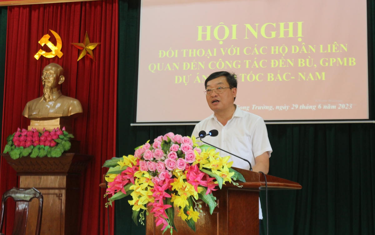 Chủ tịch UBND huyện Can Lộc Đặng Trần Phong mong muốn người dân đồng thuận để sớm bàn giao mặt bằng cho dự án trọng điểm quốc gia.