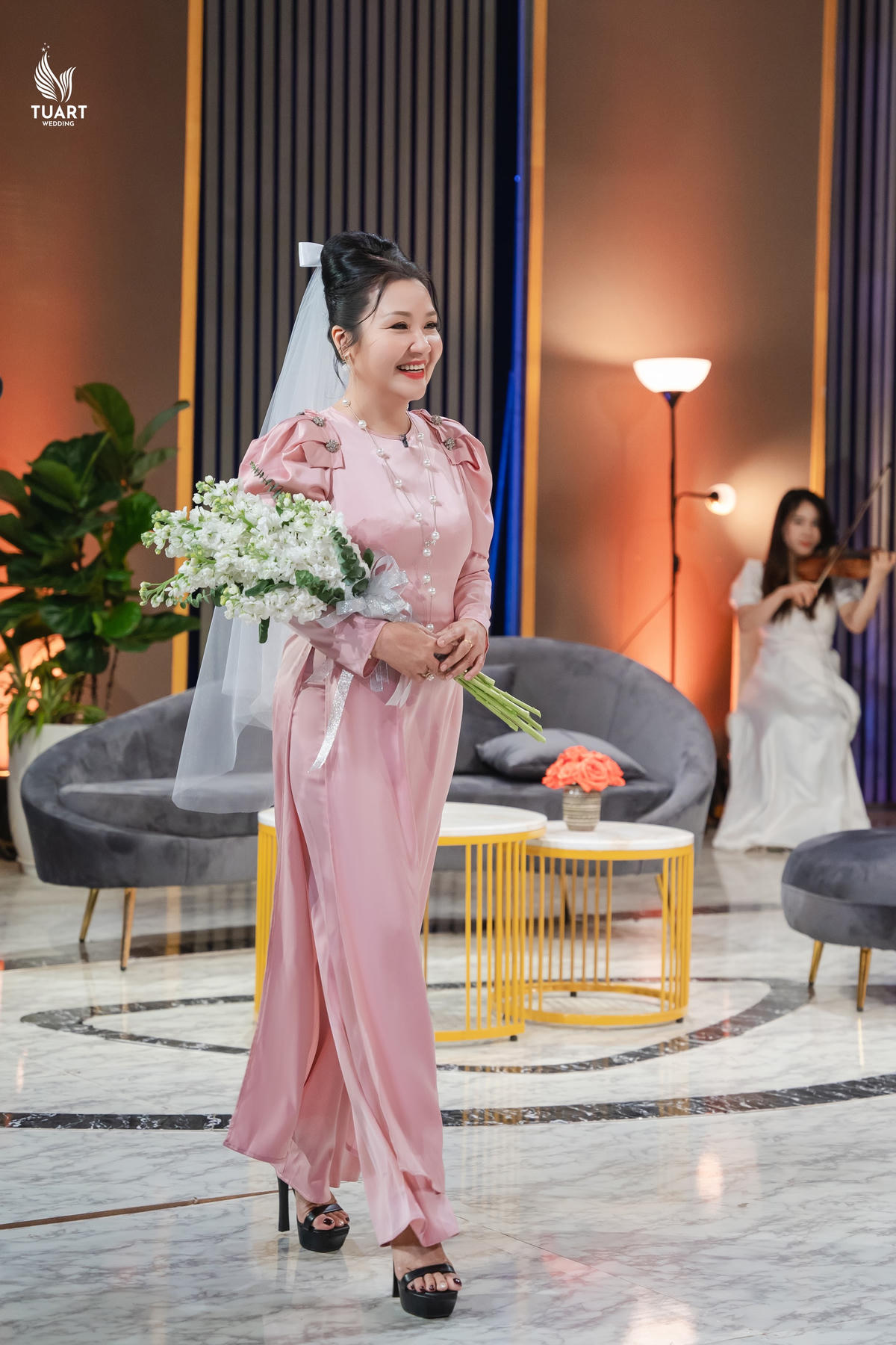 Tình yêu của Ngân Quỳnh vấp phải sự phản đối từ gia đình. 