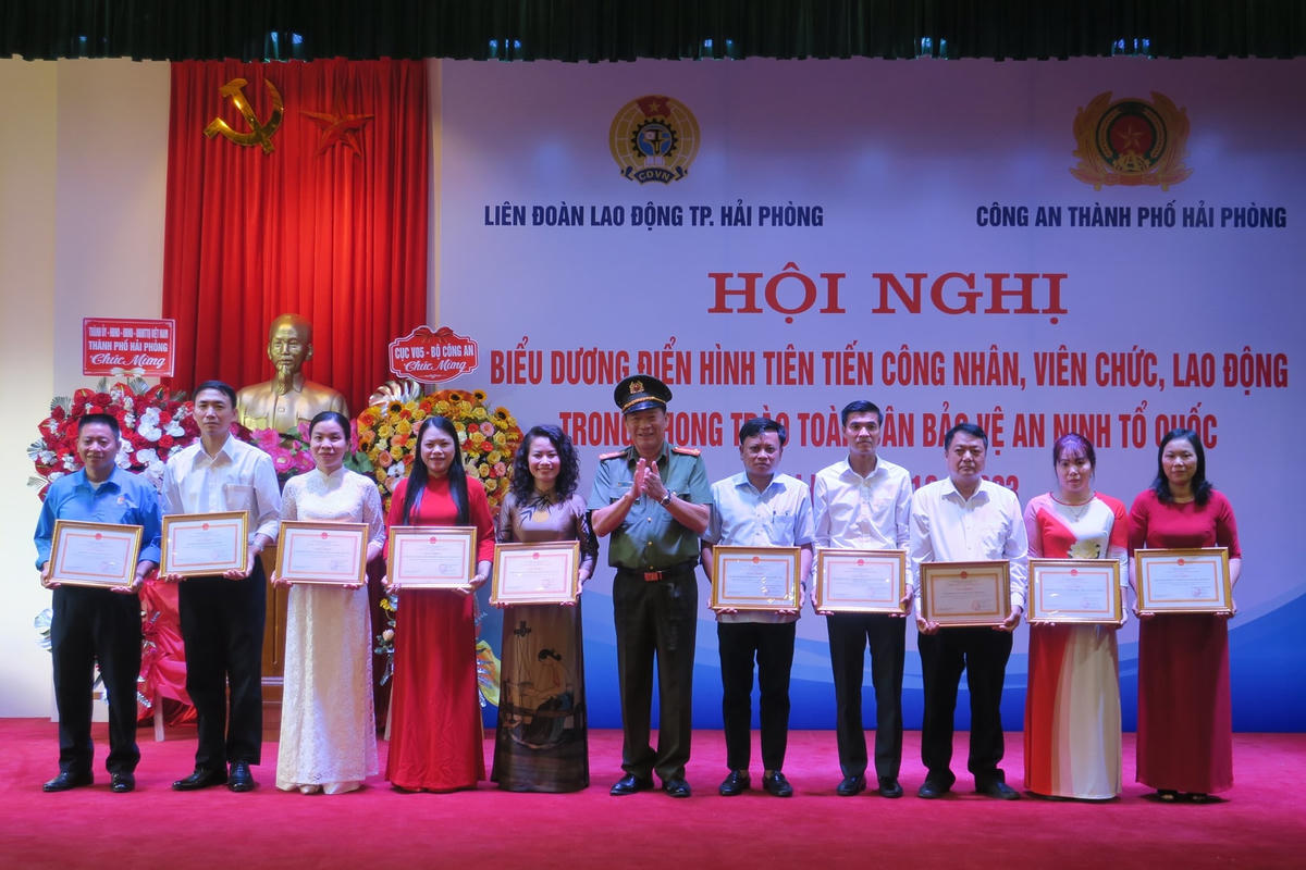 Hải Phòng: Biểu dương 40 tập thể, cá nhân xuất sắc trong Phong trào Toàn dân bảo vệ ANTQ