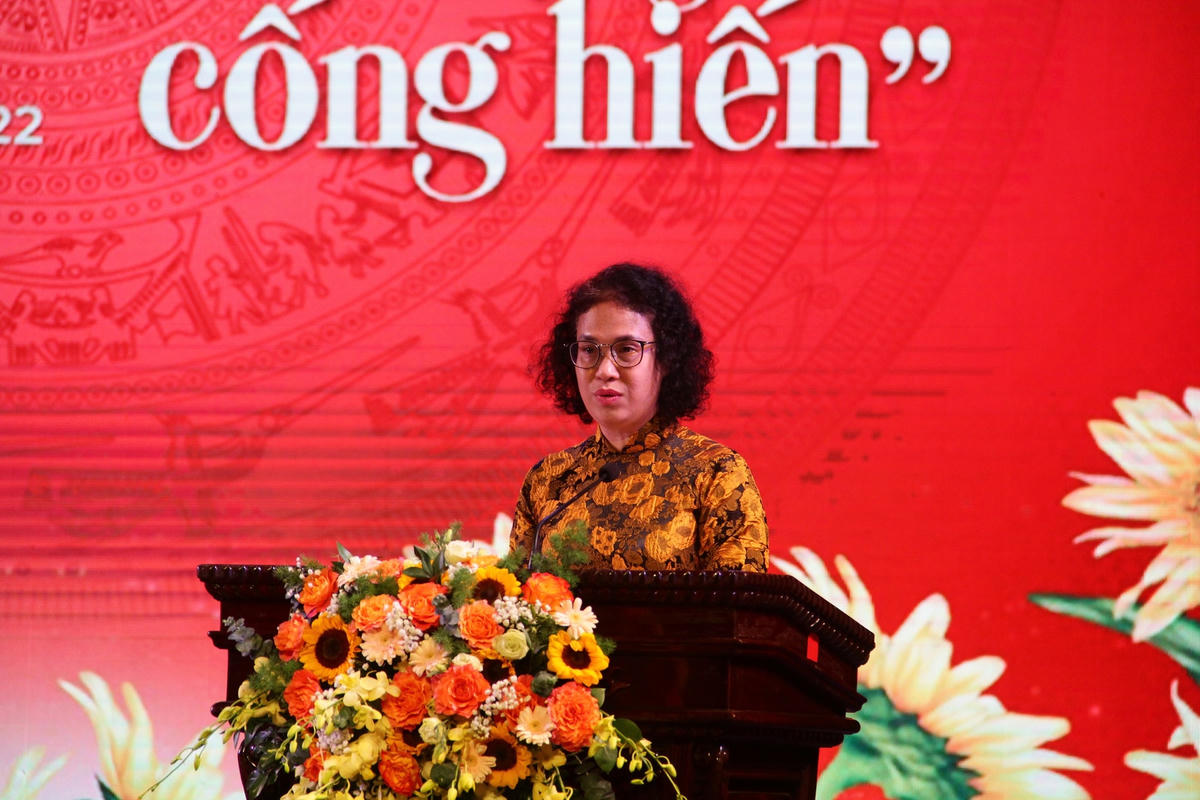 Bà Đoàn Quỳnh Dung - Phó Vụ trưởng Vụ Thư viện (Bộ VHTTDL) phát biểu.