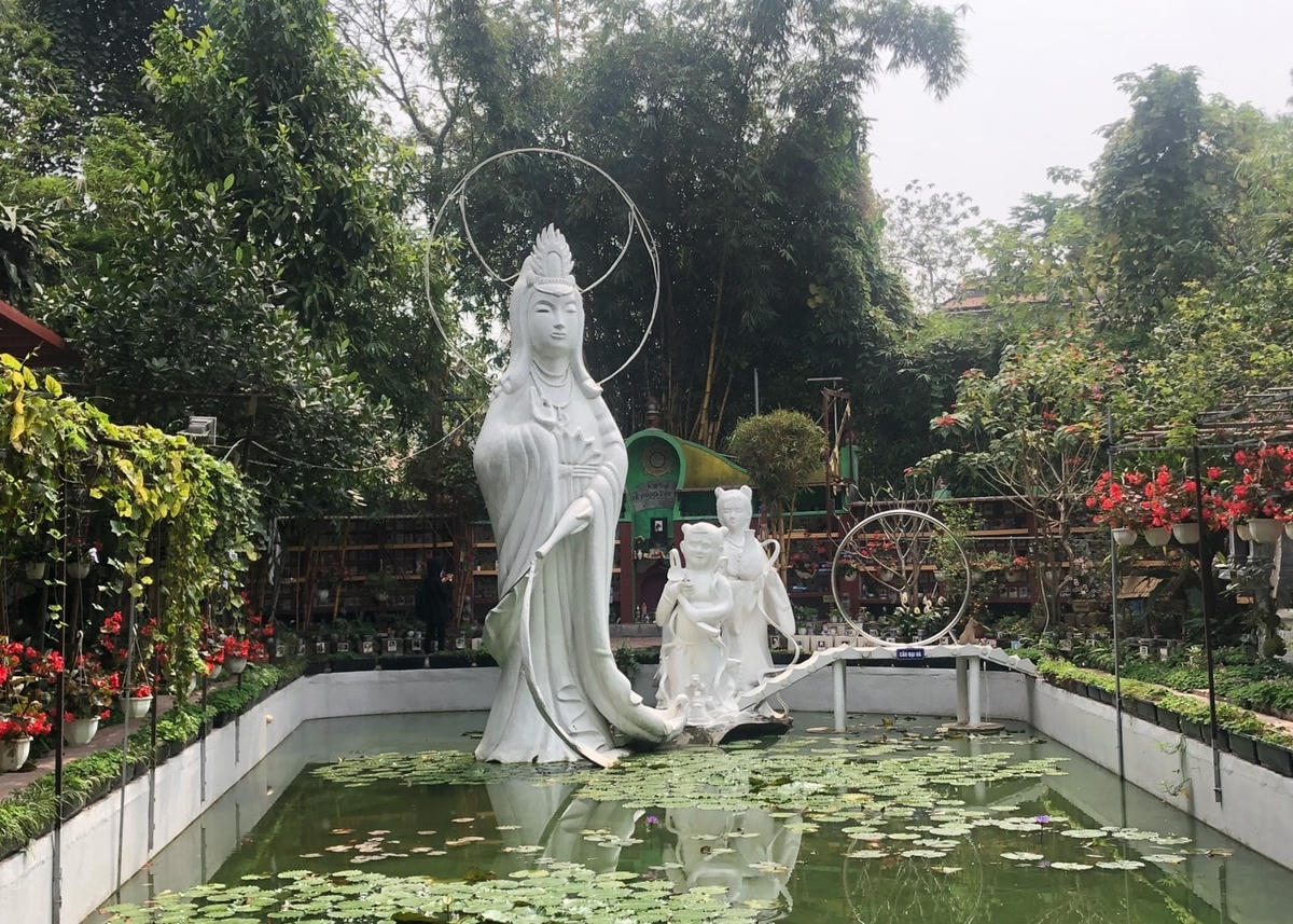 “Hồ Thanh Tịnh” - nơi thuỷ táng tro cốt các thú cưng.