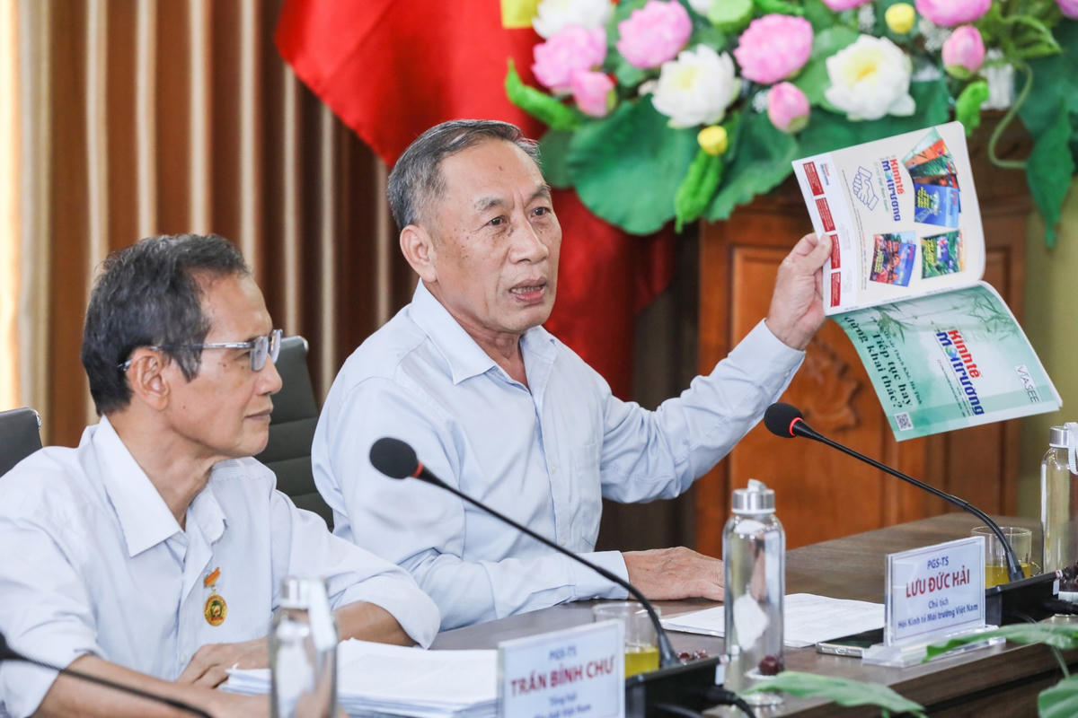 PGS.TS Lưu Đức Hải nêu ý kiến tại Tọa đàm. Ảnh: Quang Vinh.