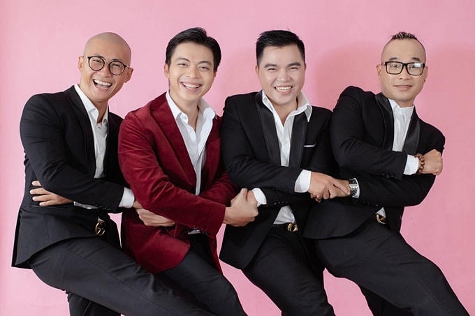 Hiện, bên cạnh ca hát, cựu thành viên nhóm nhạc MTV tập trung cho công việc kinh doanh. 