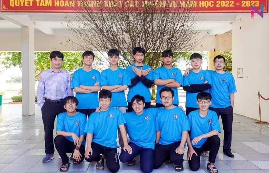 Minh Hoàng cùng nhóm học sinh ở Hà Tĩnh tham gia môn Toán kỳ thi học sinh giỏi quốc gia năm học 2022-2023.