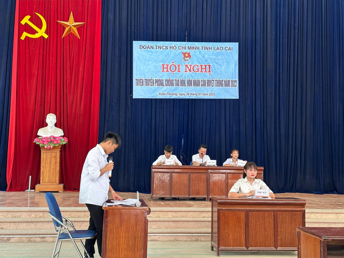 Sân khấu hóa mô hình thanh niên Lào Cai nói không với tảo hôn, hôn nhân cận huyết thống.