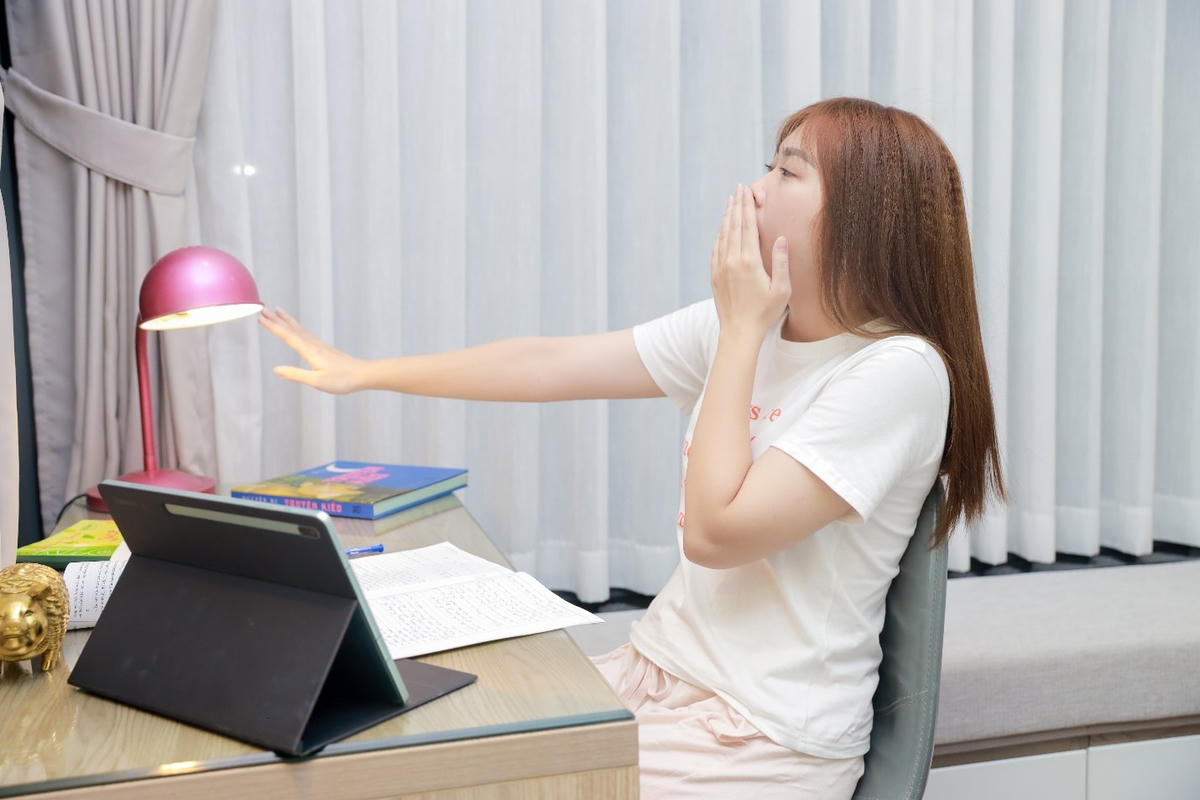 Nhiều bạn trẻ khởi động năm học mới trong tình trạng uể oải, thiếu tập trung.