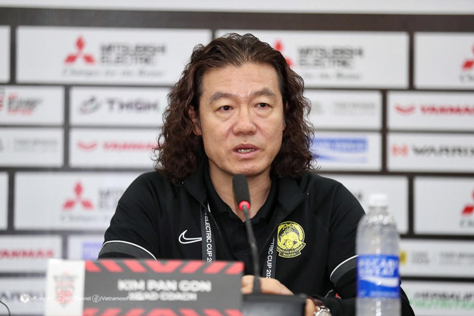 HLV Kim Pan Gon. Ảnh: VFF.