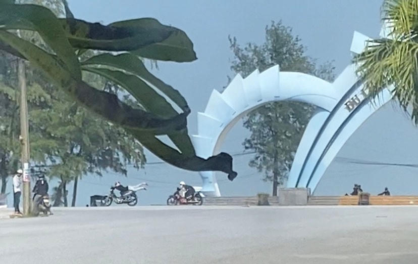 Các phương tiện bị thay đổi đặc tính, người điều khiển có hành vi đua, nẹt pô.