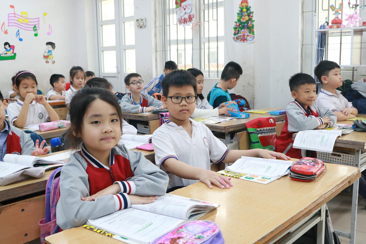 Thiếu giáo viên trước thềm năm học mới, các địa phương đã triển khai nhiều giải pháp để khắc phục, tuy nhiên đây chỉ là giải pháp tạm thời.