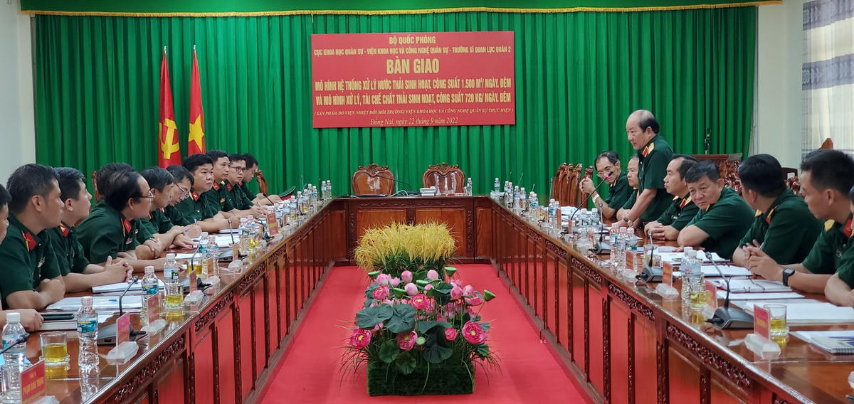Quang cảnh lễ bàn giao Hệ thống xử lý nước thải sinh hoạt và Nhà xử lý chất thải rắn. (Ảnh: Hồ Lê).