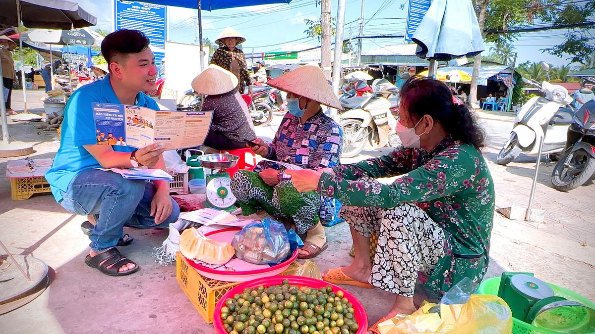 Vận động tuyên truyền về chính sách BHXH, BHYT tại phường IV, Thành phố Vị Thanh