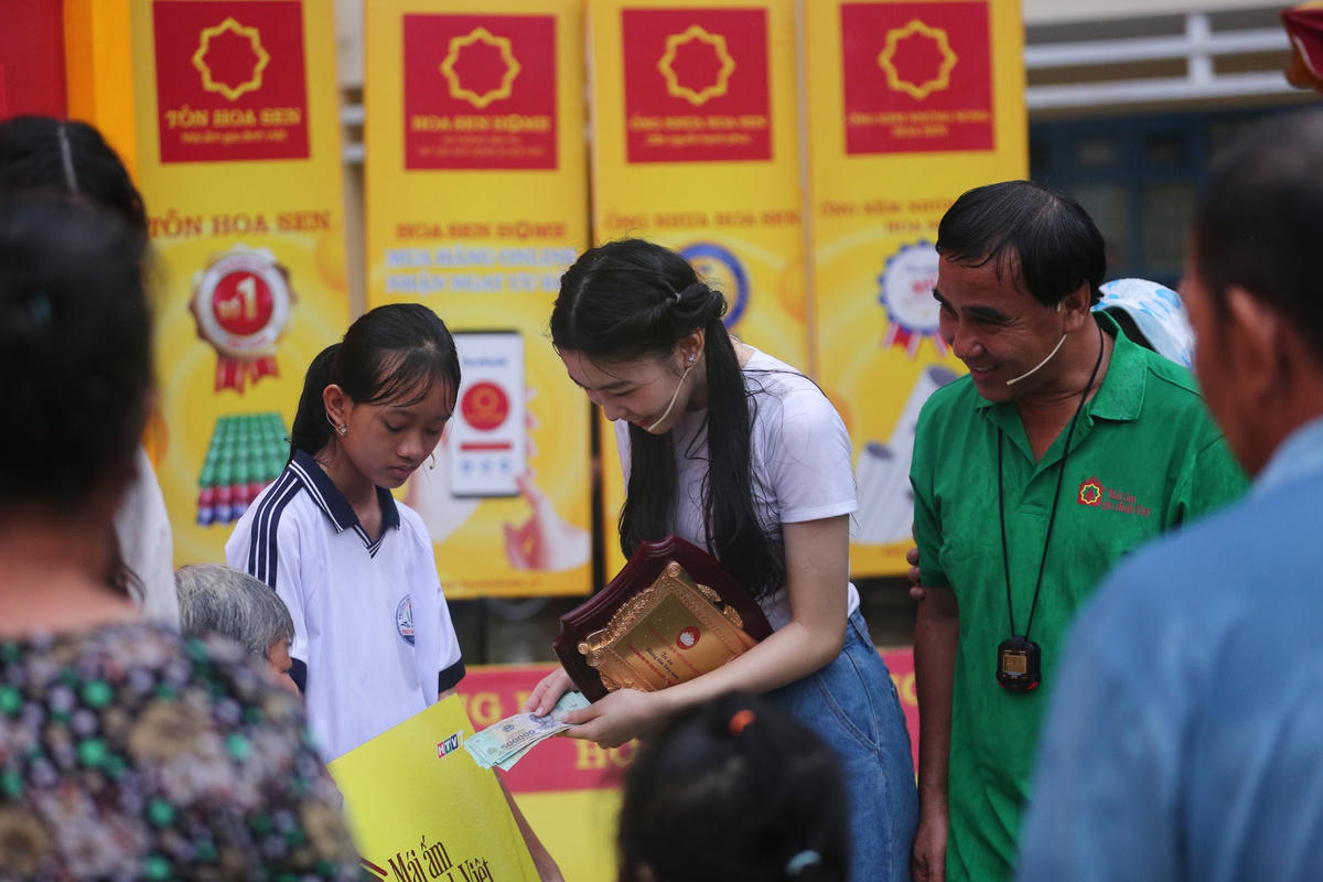 Trải qua hai vòng thi đầu của chương trình, gia đình em Phạm Anh Thư nhận về giải thưởng 15 triệu đồng. Trong khi đó, gia đình em Mai Trần Ngọc Trinh về nhì, nhận được 20 triệu đồng.