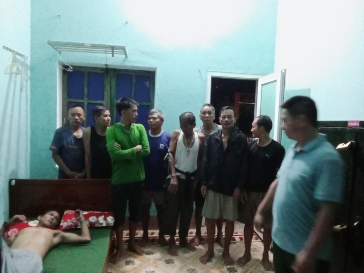 Lực lượng chức năng đang tiến hành điều tra, làm rõ nguyên nhân tàu cá số hiệu QT 91252TS bị chìm vào tối ngày 16/9.