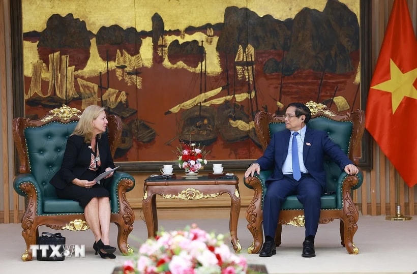 Thủ tướng Phạm Minh Chính tiếp bà Mariam J. Sherman, Giám đốc Quốc gia Ngân hàng Thế giới (WB) khu vực Việt Nam, Lào, Campuchia. (Ảnh: Dương Giang/TTXVN)