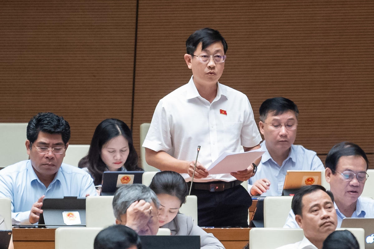 Ông Nguyễn Hữu Thông phát biểu (Ảnh: Quang Vinh)