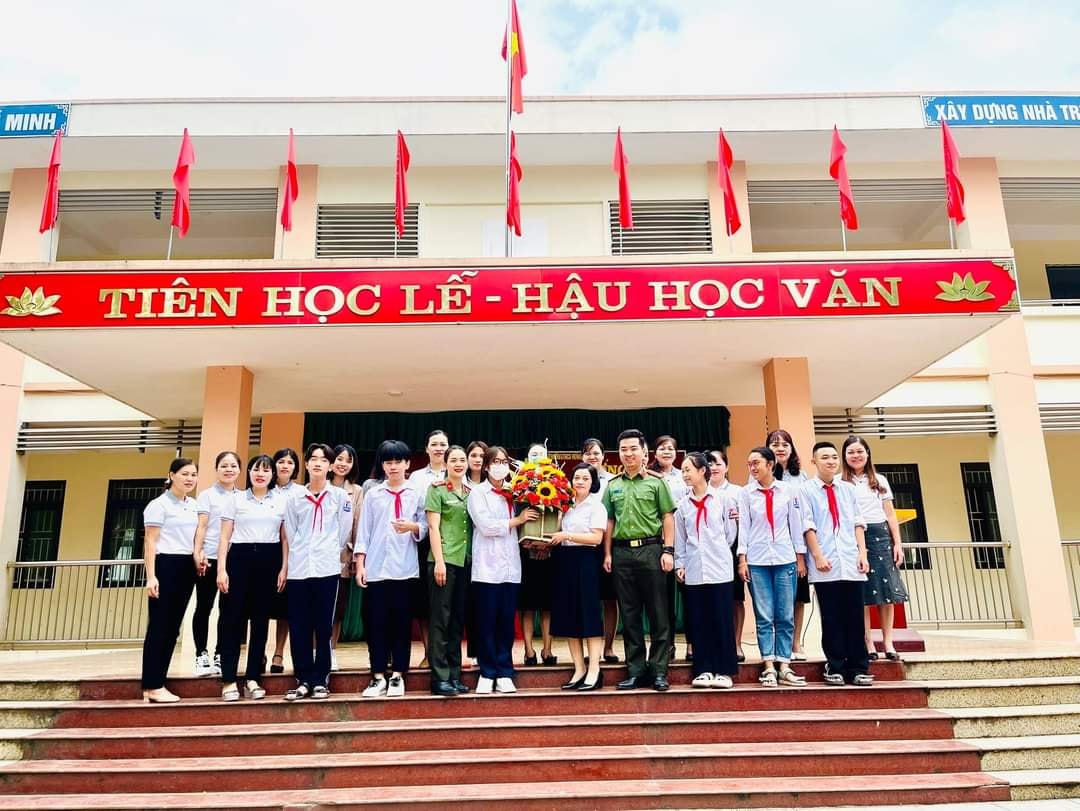Trường trung học cơ sở Hồng Dương: Gần 60 năm vững vàng với nhiều thành tích