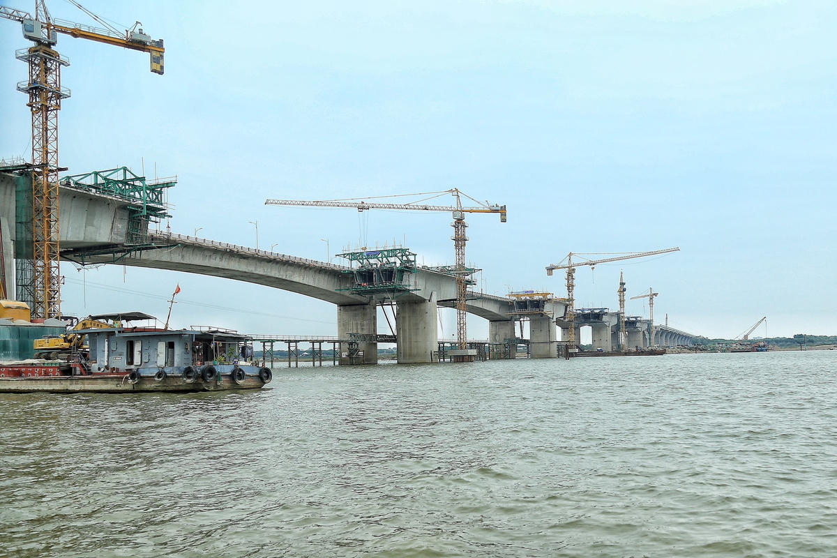  5 trụ cầu dưới lòng sông đã được hoàn thiện.