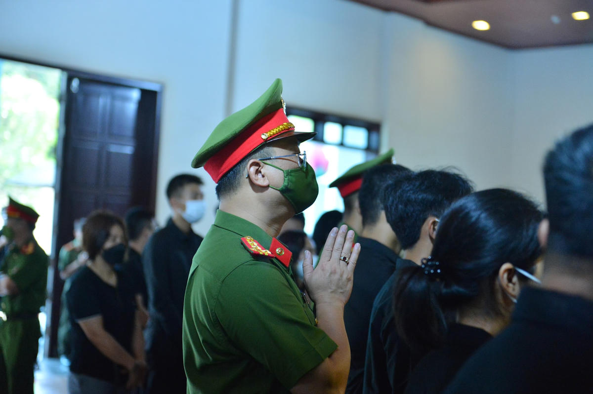 Hình ảnh xúc động đưa tiễn 3 chiến sĩ PCCC về nơi an nghỉ