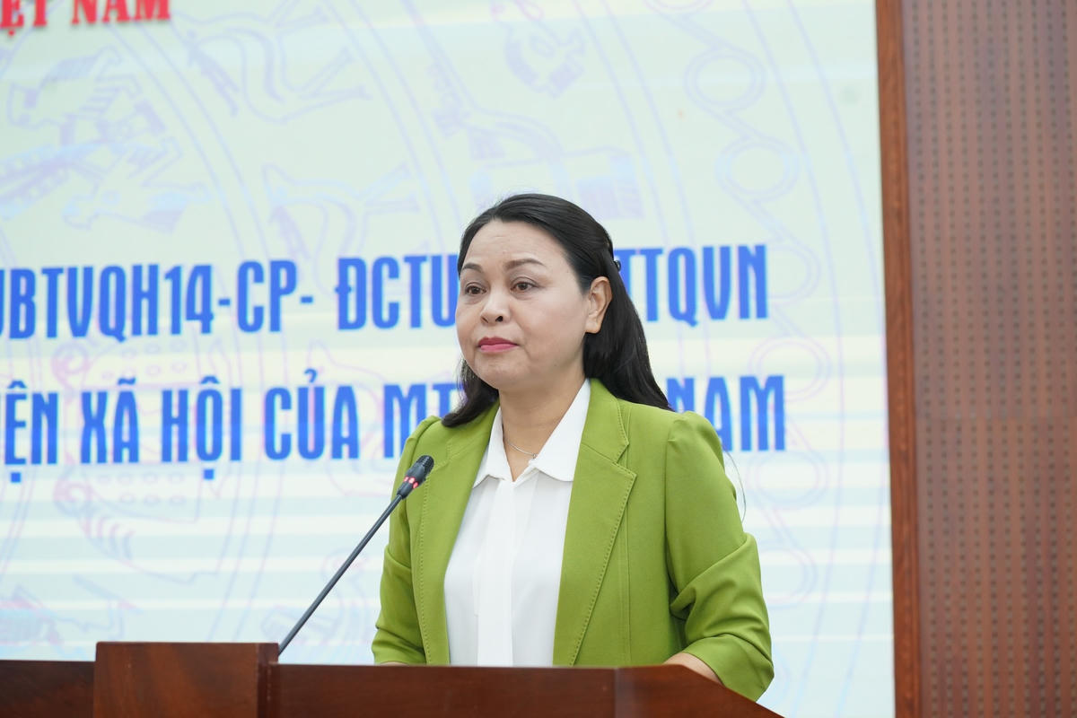 Phó Chủ tịch - Tổng Thư ký UBTƯ MTTQ Việt Nam Nguyễn Thị Thu Hà phát biểu tại Hội nghị. Ảnh: Quang Vinh.