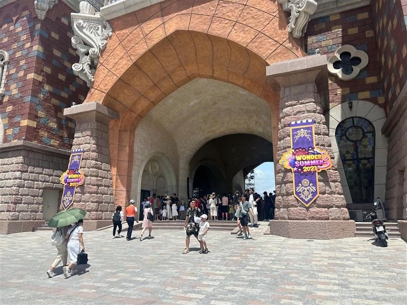 Vinpearl Nha Trang 24 giờ trước 8Wonder: Loạt sao đổ bộ, đông đảo du khách đợi 'quẫy' cùng Charlie Puth