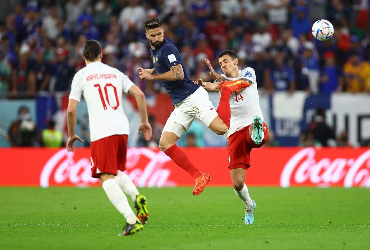 Cú đánh gót điệu nghệ của Giroud.