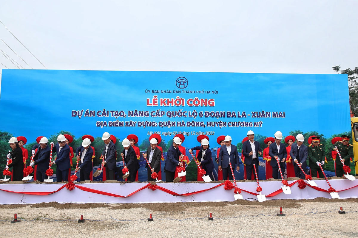 Dự án cải tạo, nâng cấp Quốc lộ 6 đoạn Ba La - Xuân Mai chính thức được khởi công.