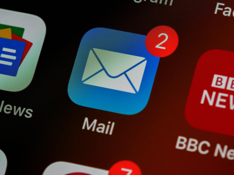 Chú ý những liên kết đáng ngờ trong email hay xem xét kỹ email đến từ ai. Ảnh: The Sun.