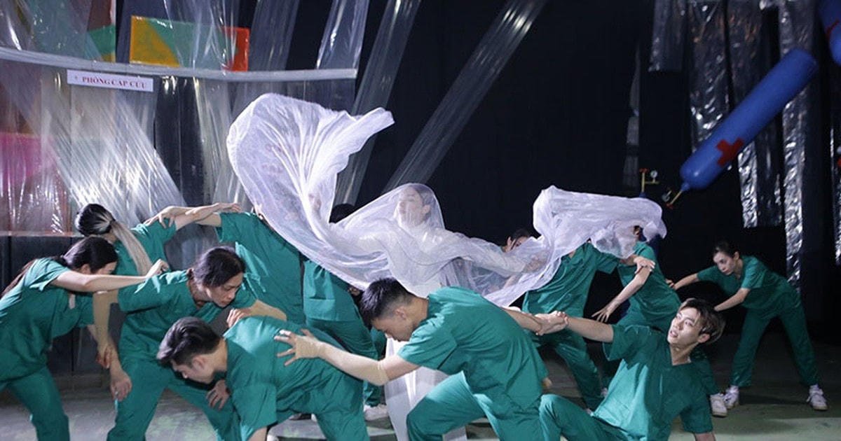 Tổ khúc múa “Ánh sáng tâm hồn”.