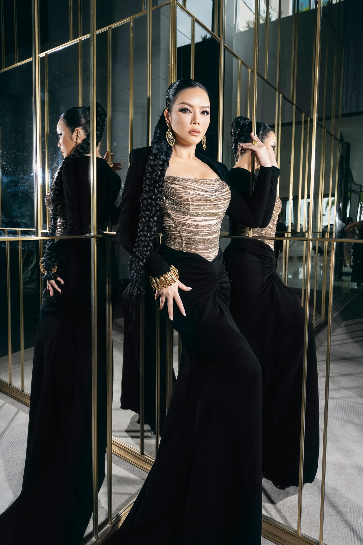 Lý Nhã Kỳ cho biết vì sức khỏe không thể đảm bảo nên cô và ekip đã quyết định hủy bỏ toàn bộ lịch trình tại LHP Cannes năm nay.