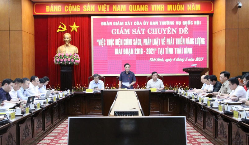 Đoàn giám sát chuyên đề của Ủy ban Thường vụ Quốc hội làm việc tại tỉnh Thái Bình chiều nay, 4/5. 