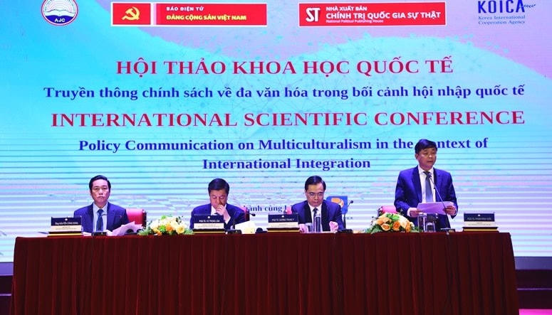 Chủ trì Hội thảo.