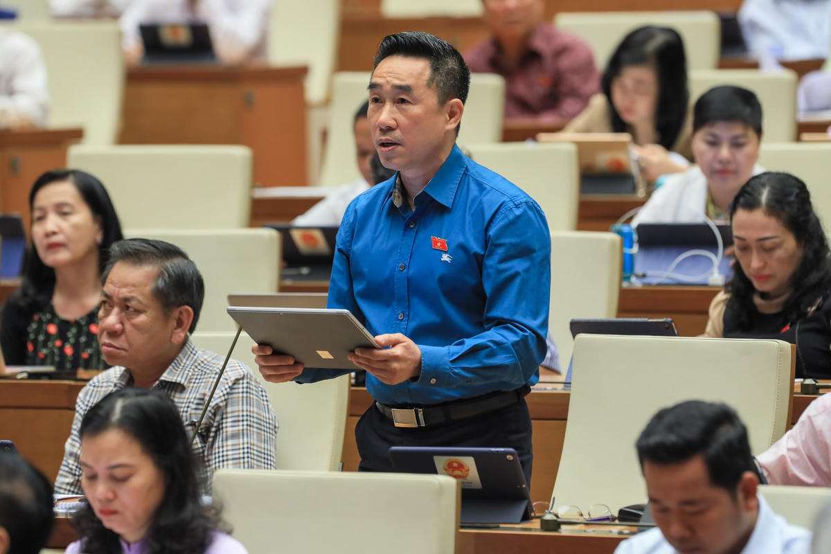 Đại biểu Nguyễn Hải Anh (đoàn Đồng Tháp). Ảnh: Quang Vinh.