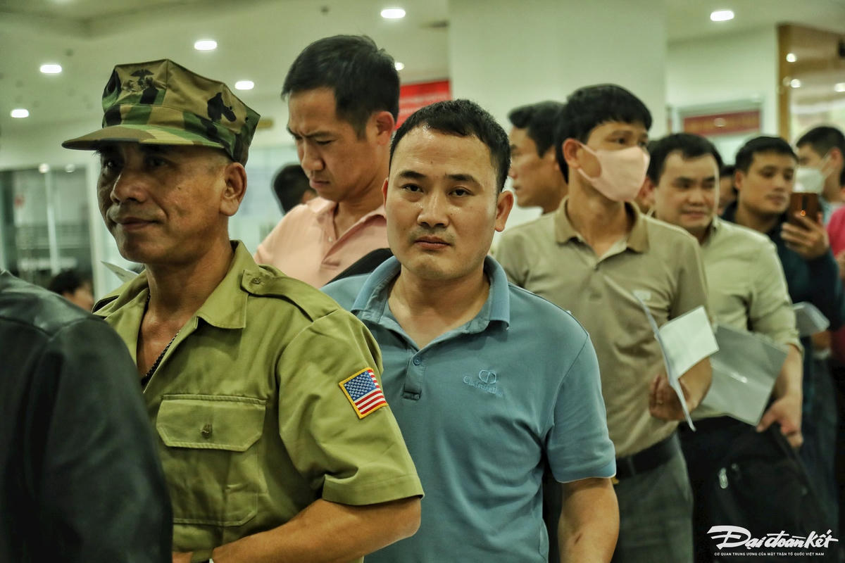 W_cap_doi_bang-le-khanh7.jpg