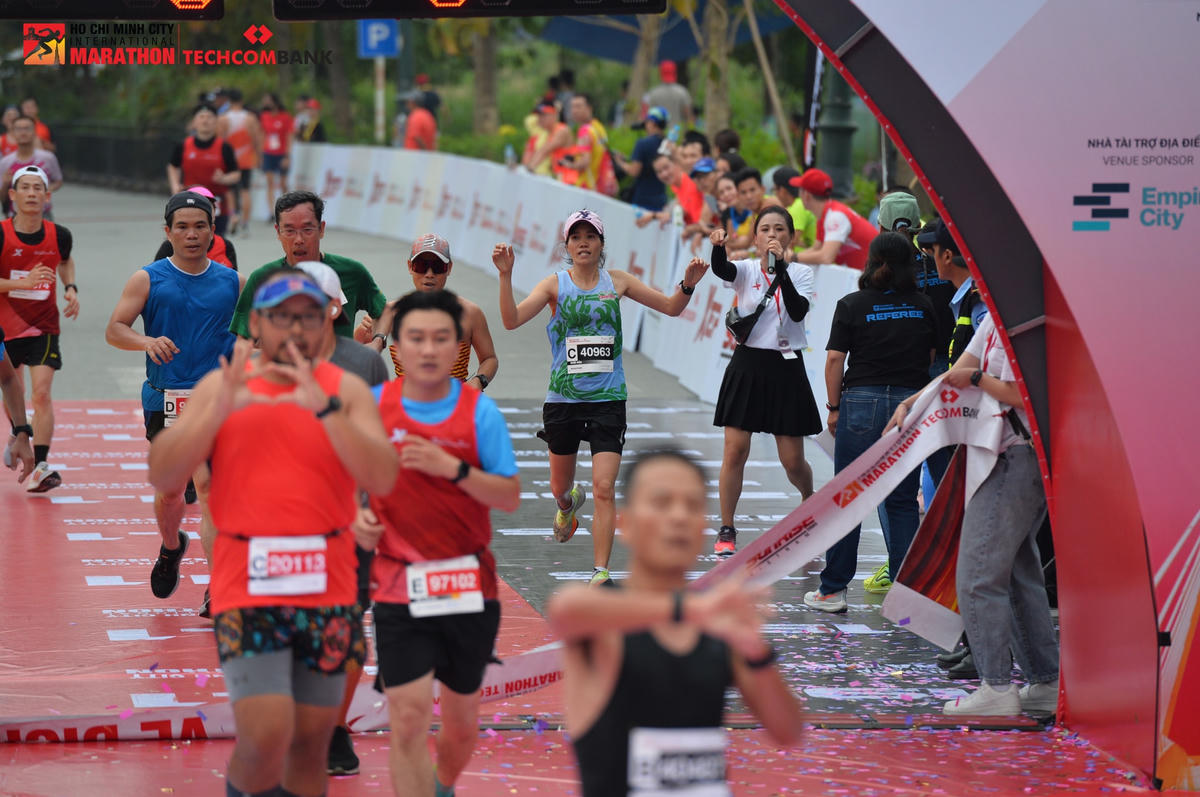 VĐV người Philipiines lập kỷ lục mới tại Giải Marathon Quốc tế TP HCM Techcombank