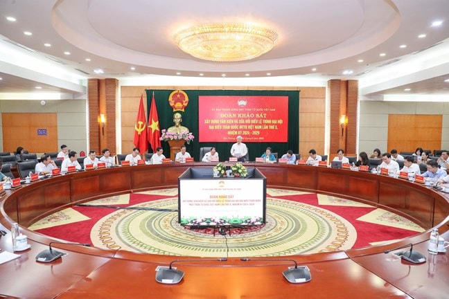 Quang cảnh cuộc làm việc.