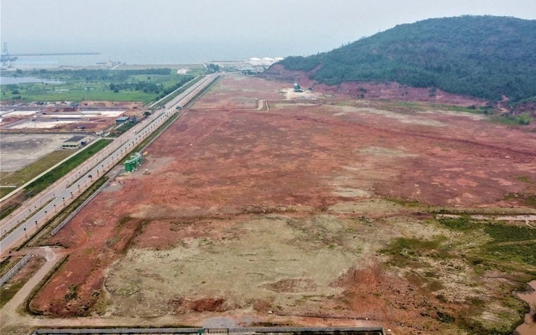 Dự án Nhà máy nhiệt điện Công Thanh do Công ty Cổ phần Nhiệt điện Công Thanh làm Chủ đầu tư, được UBND tỉnh Thanh Hóa chấp thuận chủ trương đầu tư vào tháng 4/2008 với tổng mức đầu tư 21.691 tỷ đồng trên quy mô 70 ha. Đến tháng 11/2010, dự án được cấp giấy chứng nhận đăng ký đầu tư và đến tháng 3/2011 thì bắt đầu khởi công xây dựng.